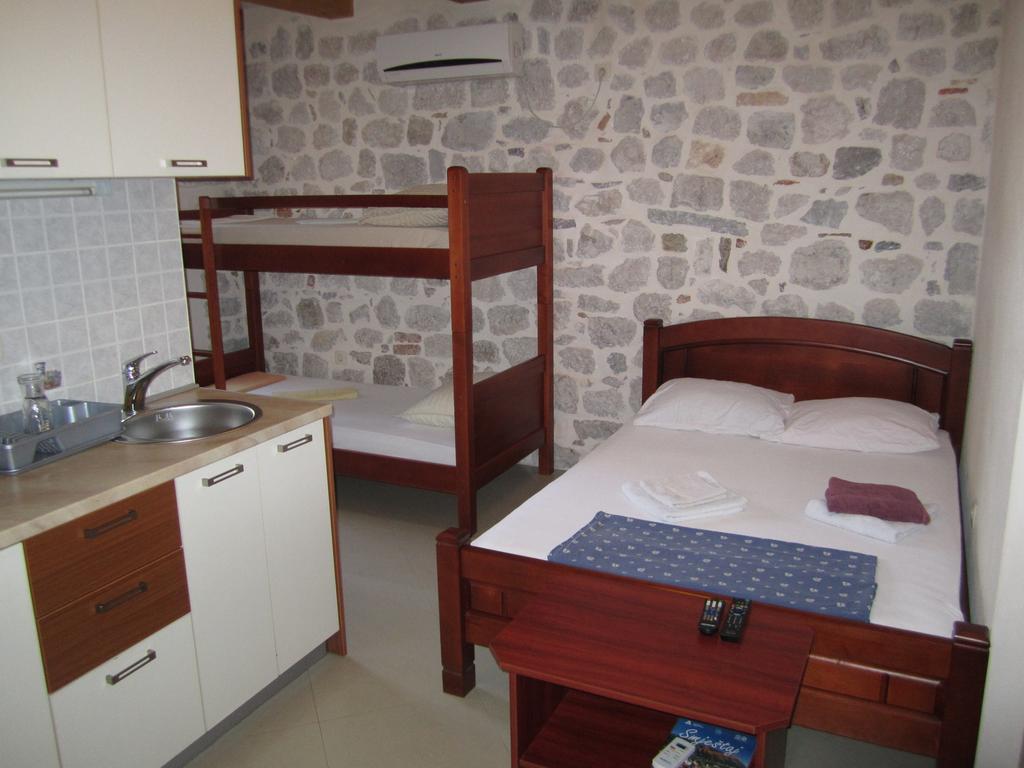 Apartments Dukic Котор Стая снимка