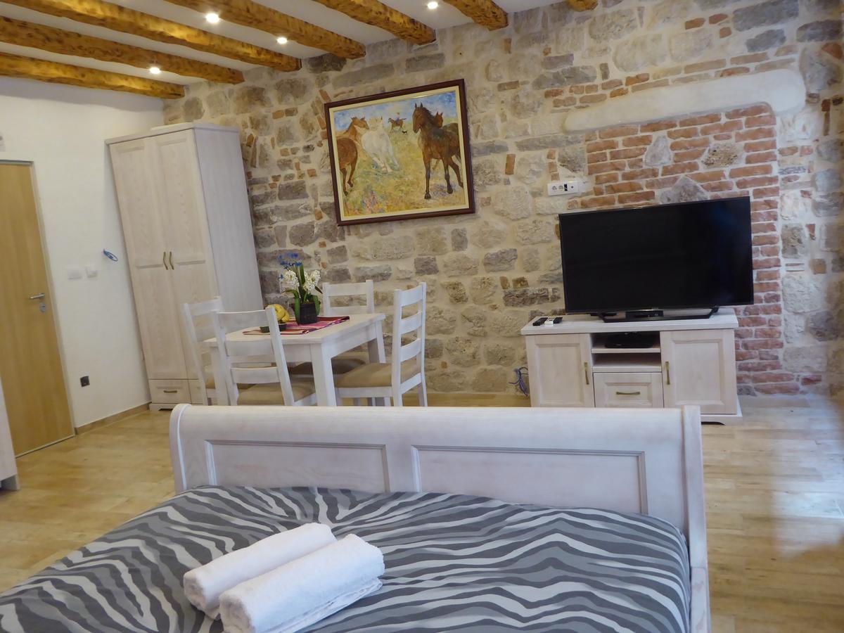 Apartments Dukic Котор Екстериор снимка
