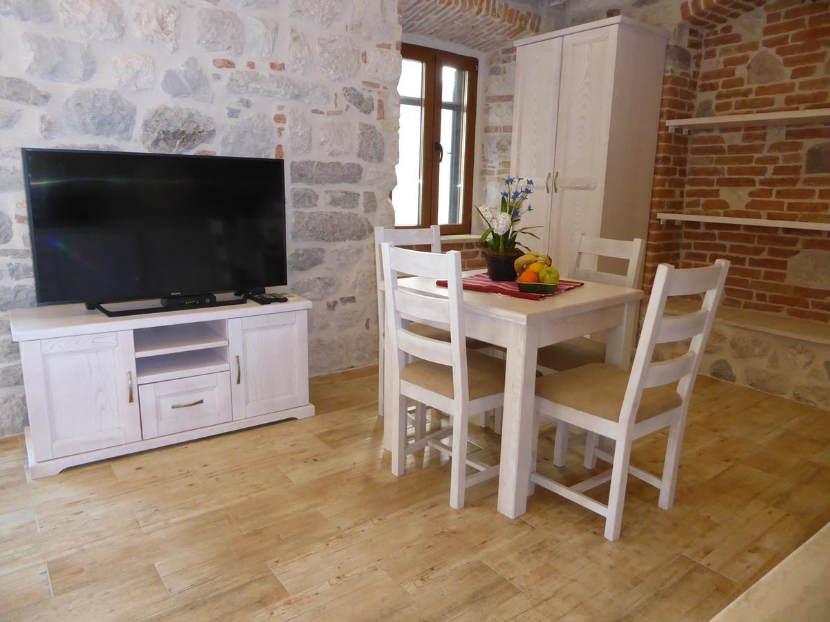 Apartments Dukic Котор Екстериор снимка