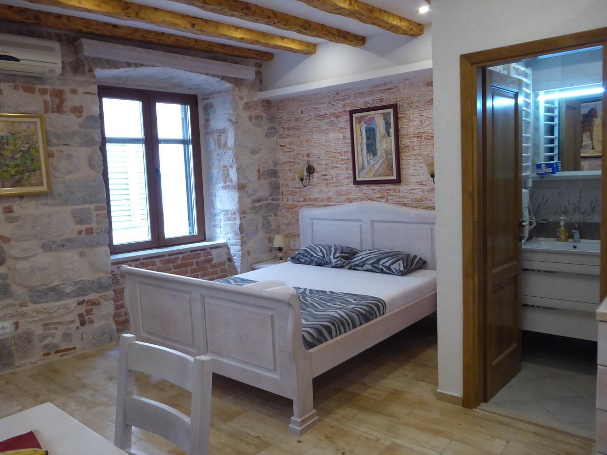 Apartments Dukic Котор Екстериор снимка