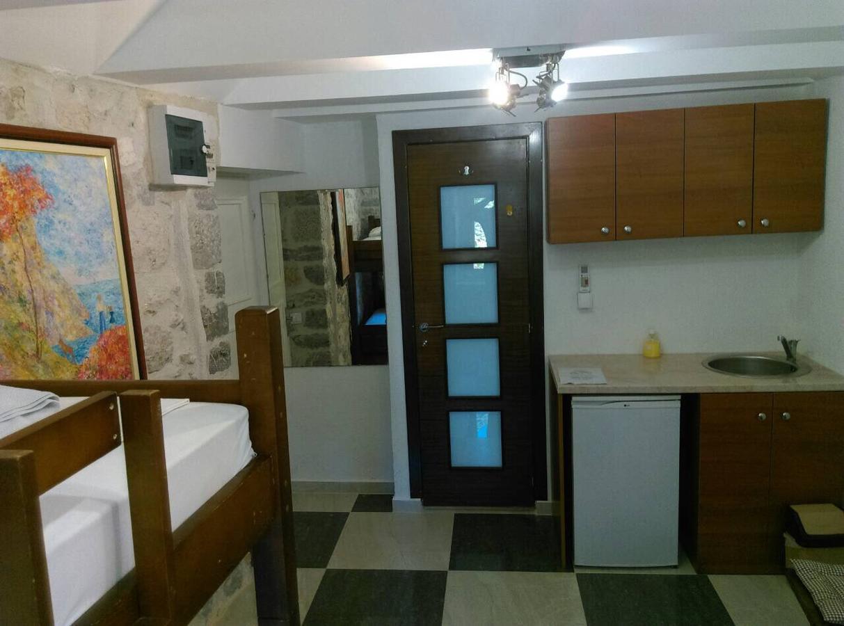 Apartments Dukic Котор Екстериор снимка