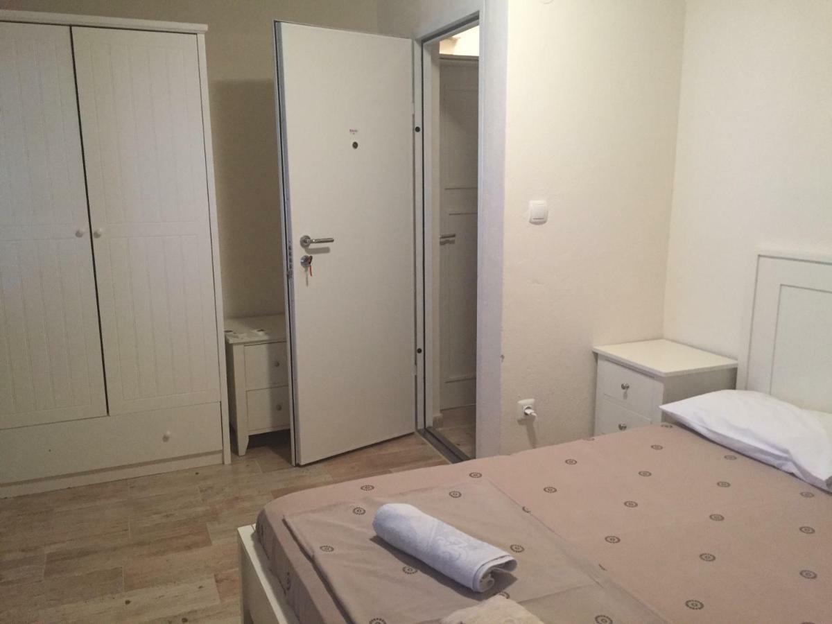 Apartments Dukic Котор Екстериор снимка